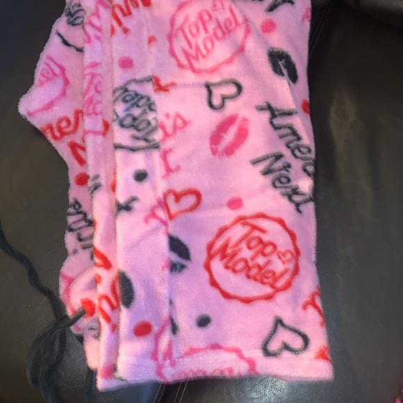 Cozy pjs - Picture 2 of 2